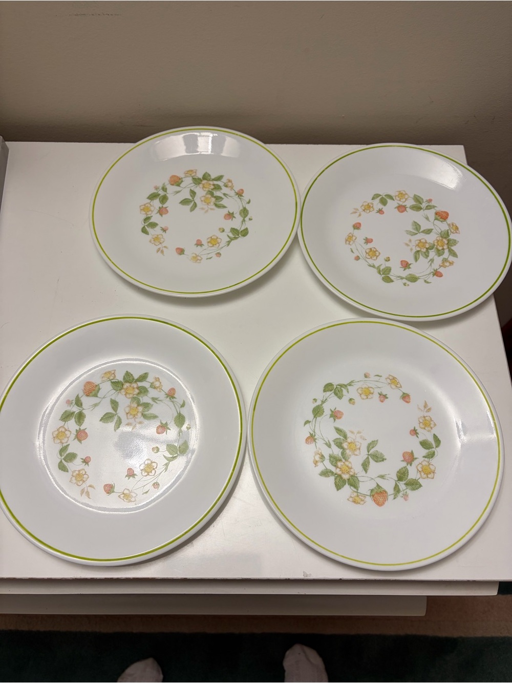 Corelle by Corning Strawberry Sunday Lunch Salad Plates set of 4, 1983 vintage